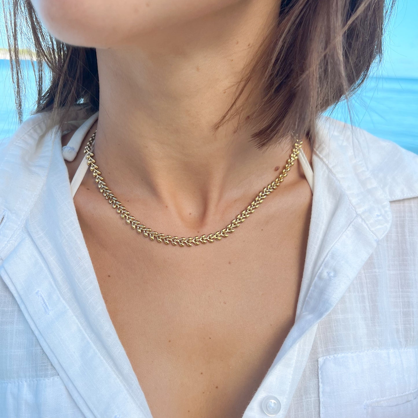 Golden fishbone necklace (PRE ORDER)