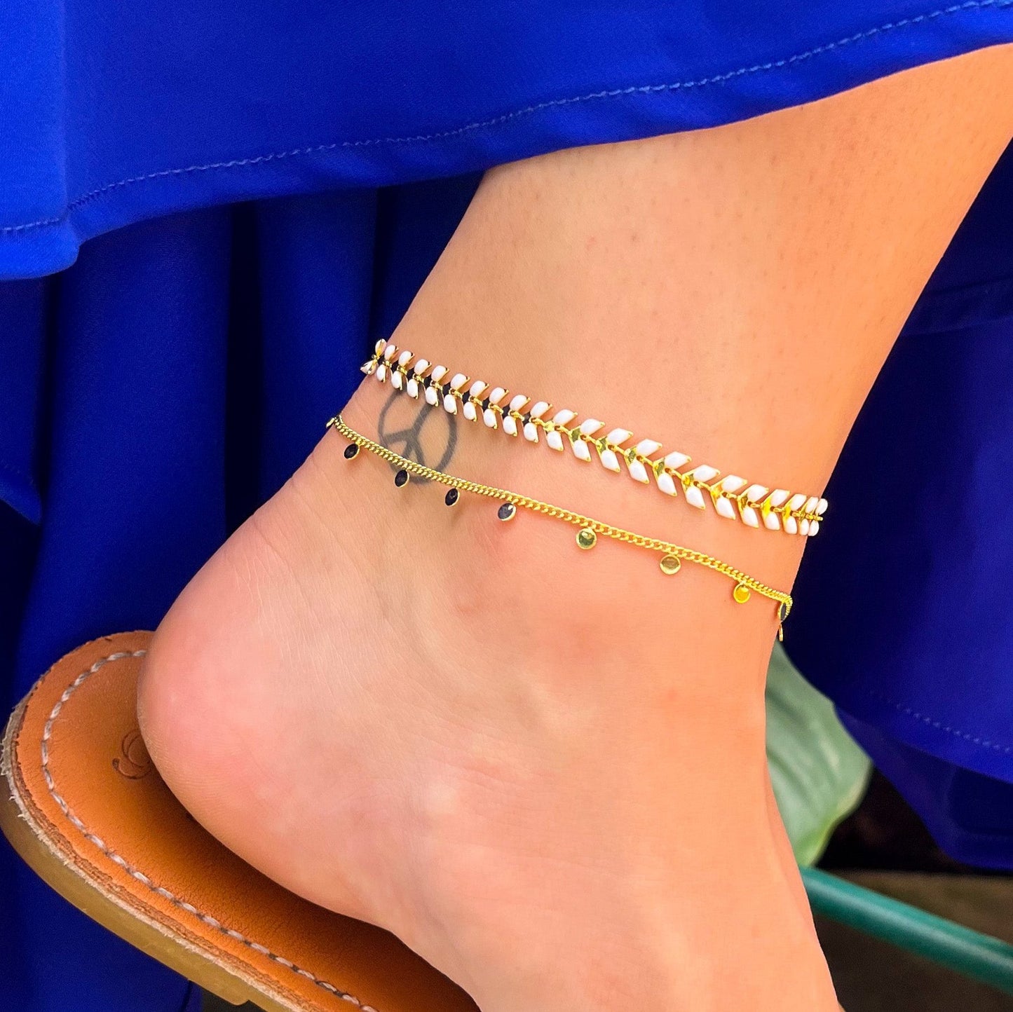 White fishbone golden anklet