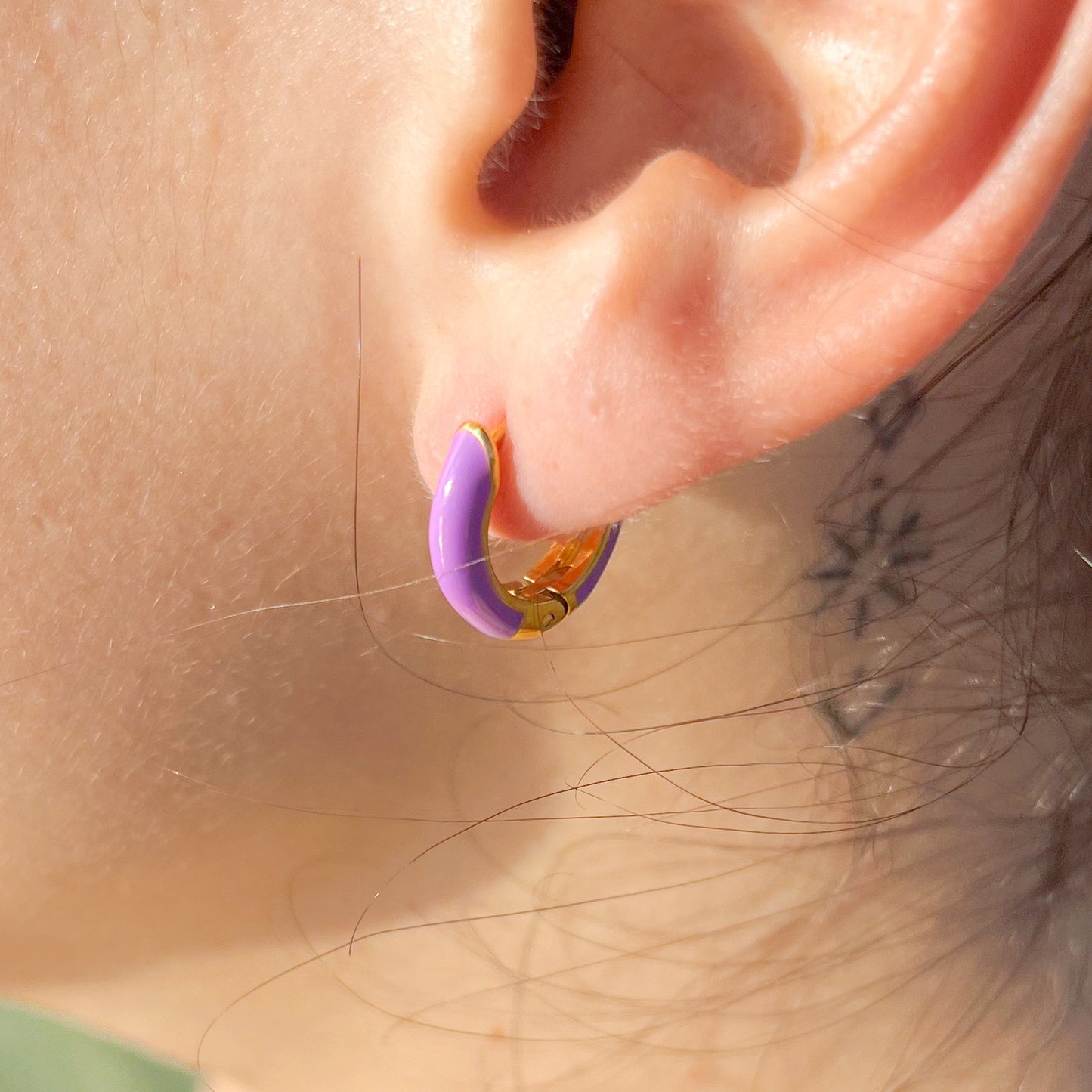 Color pop golden earrings