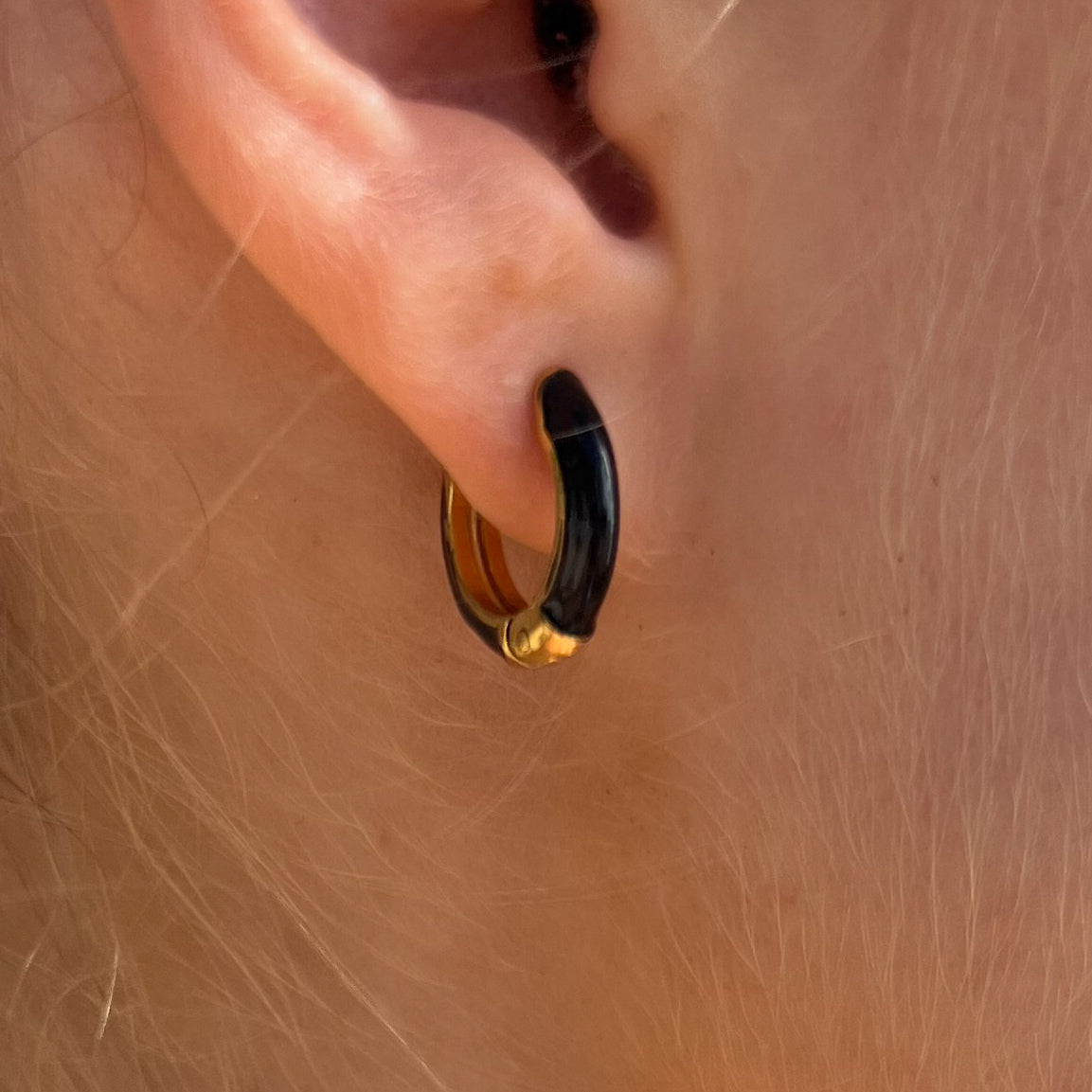 Color pop golden earrings